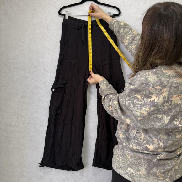 Free People Movement Pants Womens XS Black Cargo Wide Leg Drawstring Pockets - Picture 5 of 14